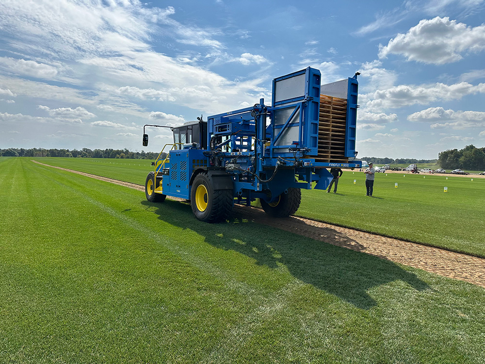 FireFly R300 sod harvester cutting grass at NSGA in Canada