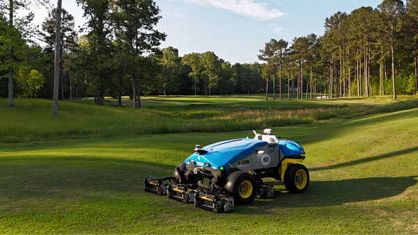 FireFly Automatix robotic fairway mower at The Foundry Club